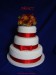 Svatební červenobílý se zdobením bílkovkou (1) - svatební dort plzeň