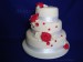 Svatební 3.p. dort s růžemi a zdobením royal icing